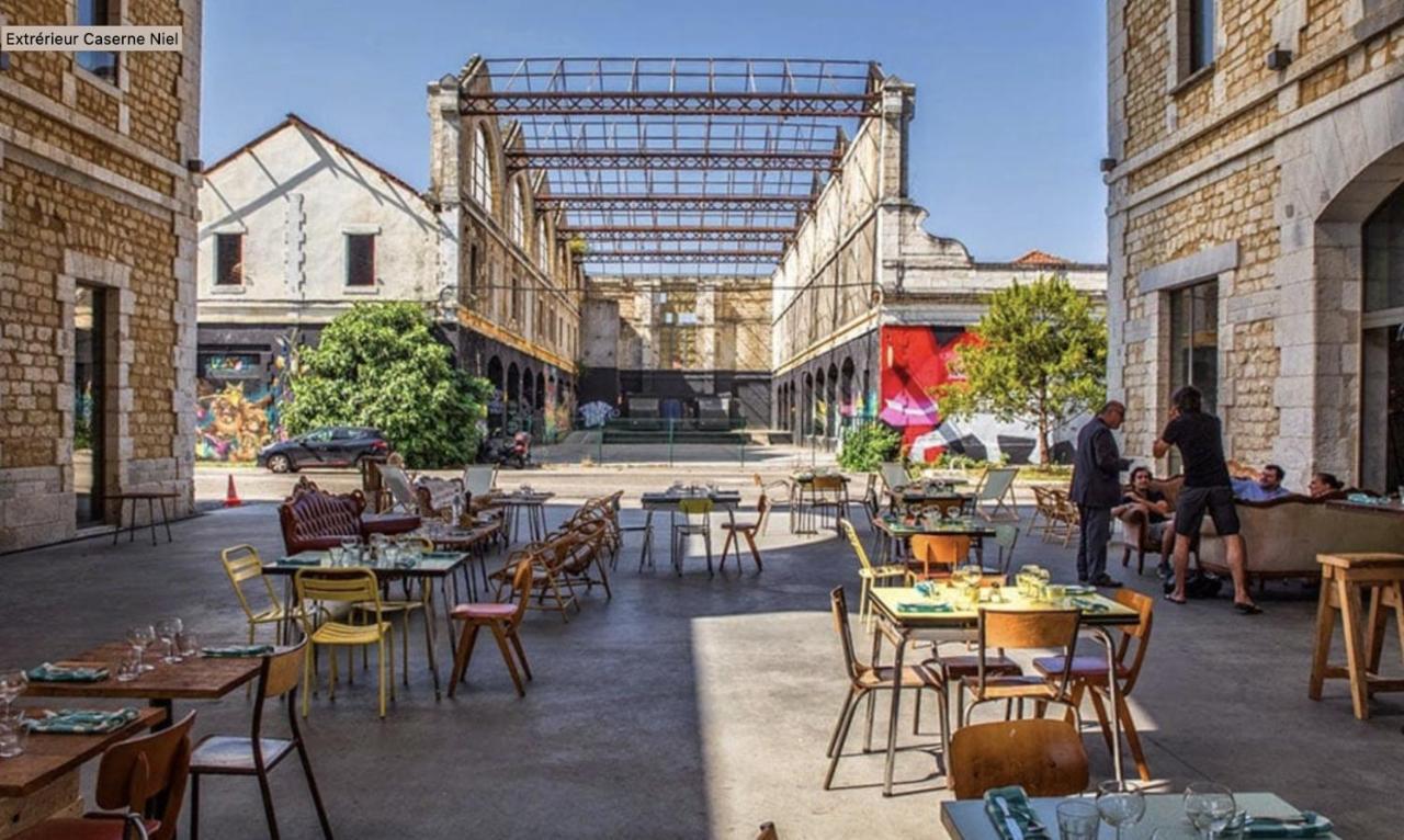 Chambre Darwin Sdb Wc Et Terrasse Prives Bordeaux Exterior foto